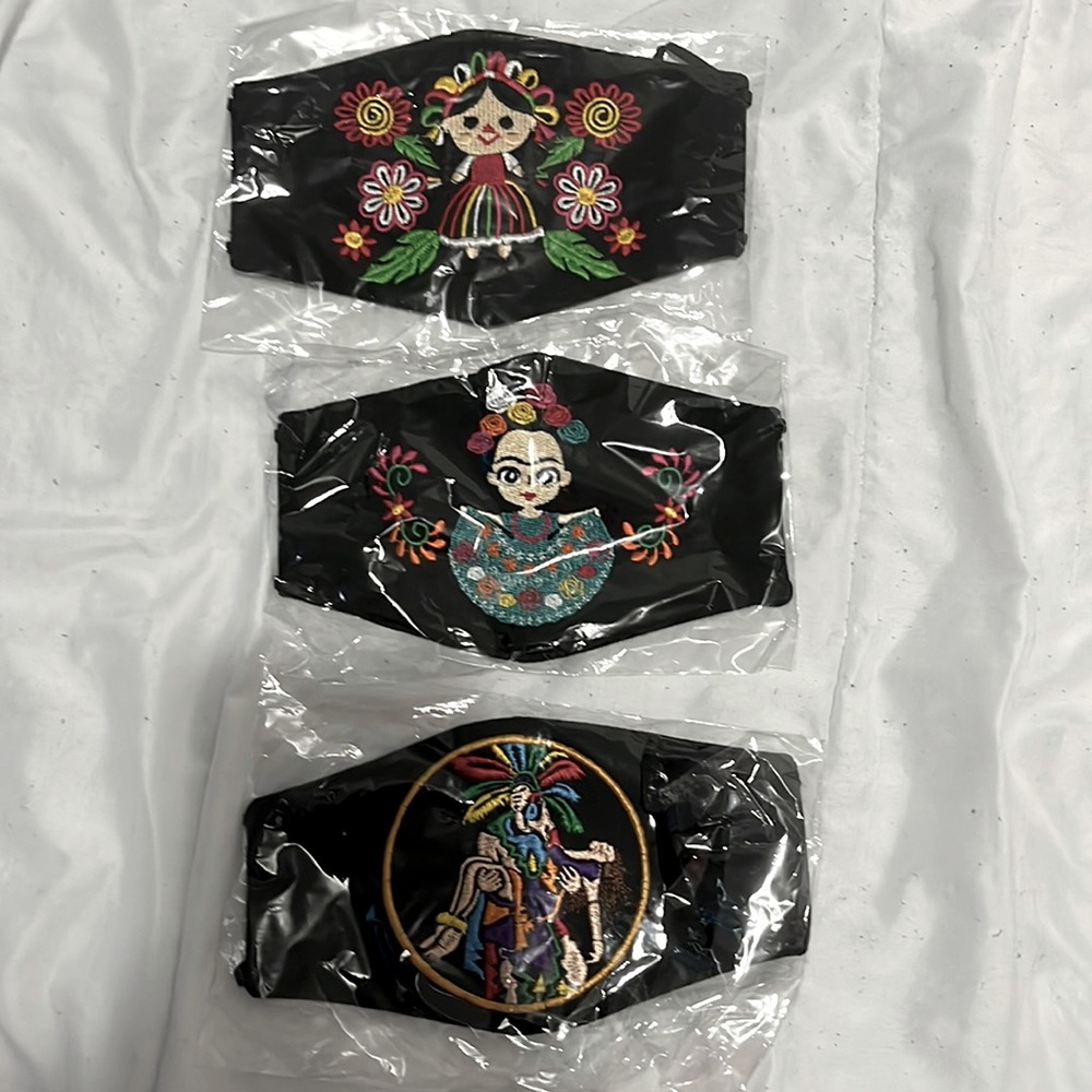 3 Handmade face masks 😷 never worn or opened